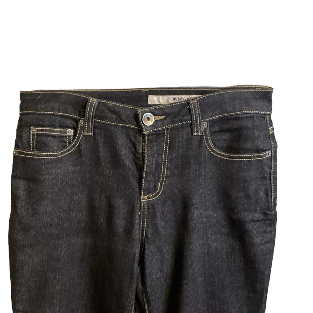 DKNY Jeans Women's Size 8P Soho Boot Cut Blue Denim Dark Wash 28 Inseam - Picture 7 of 12